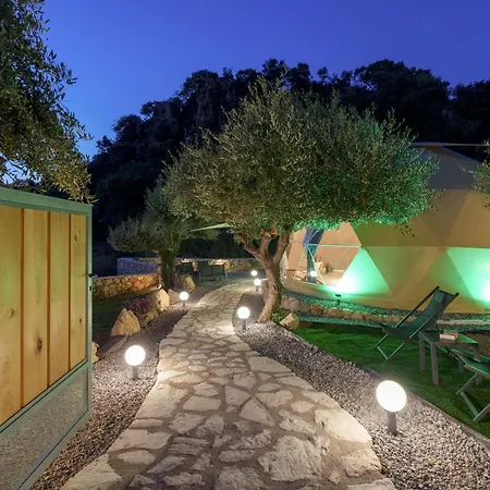Gogna Luxury Domes - Golden Fig דירה העיירה רתימנו