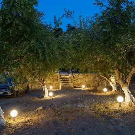 Gogna Luxury Domes - Golden Fig
